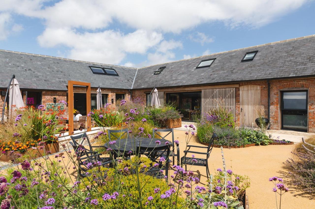 The Farm At Avebury Villa Marlborough Bagian luar foto